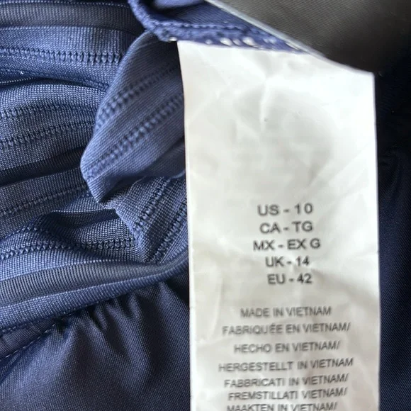 La Blanca Cross Back One-Piece Swimsuit, NWT - Picture 5 of 6